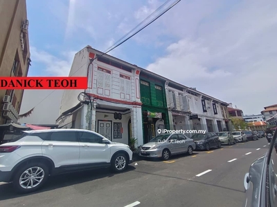 2 Storey Pre-War House Located in Lebuh Clarke, Georgetown