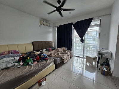 Bandar Dato One - Double Storey Town House - 4 BEDROOMS FOR SALES