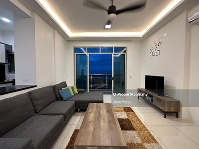 City Residence Middle High Floor Sea Facing Unit, Superb Condition