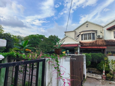 Corner Double-Storey basic house in bandar sri damansara For Sell