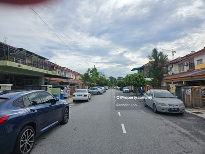 Corner Lot Double Storey Terrace @ Bandar Saujana Putra