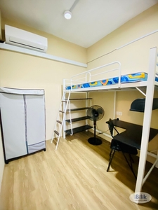 Cozy 1 Month Deposit ~ Walking Distance LRT Kelana Jaya Room in SS4 For Rent