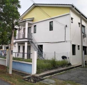 For Rent : Corner Double Storey Landed Terrace House, Vacant, Suitable For Kindergarten, Taman Putra Impiana Puchong, Selangor