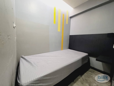 FULLY FURNISHED MASTER ROOM WITH PRIVATE BATHROOM,1 MINS TO MAHARAJALELA MONORAIL , NEAR TO PETALING STREET NIGHT MARKET,MRT PASAR SENI