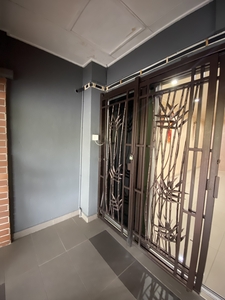 Klang Bandar Puteri 2Sty 20x75ft Fully Renovated Freehold, gated with Security