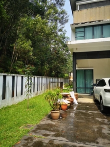 Luxurious residential area within Puchong 3 Storey Semi-D House for Sale!