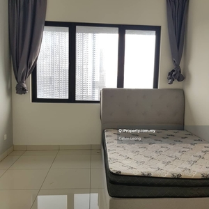 Master room for rent waking distance to lrt