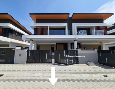 New semi detached house with scene horse racing view tigerlane ipoh