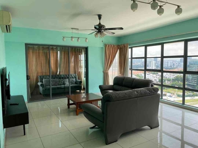 Saujana Residency / Subang Jaya / Big Sqft / Fully Furnished / Middle Floor / Facing Pool View / 2 Carpark / Rent / Sewa