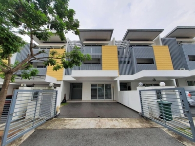 Seremban - Freehold [ Gated & Guarded ] Full Loan**Double Storey House
