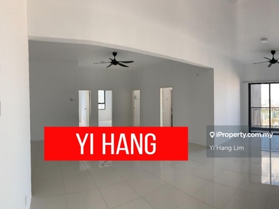 Skyview residence at Jelutong for rent