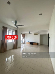 Straits Regency Part Furnished with 3 Plus 1 & 2 Cp For Sale