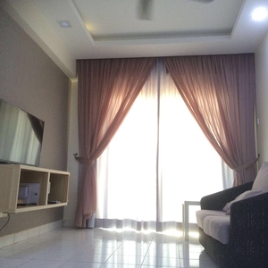 Arena green apartment 897sd 3room 2bath and free hold