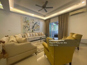 Beautiful fully furnished superlink for rent