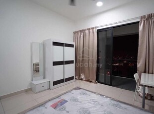 FF Balcony room at Vila Vista Condo,Cheras[3 min to MRT/Utilities IN