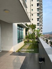 Huge & Modern Condominium. With Lake View
