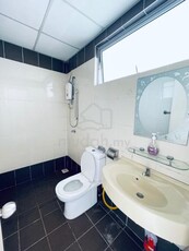 [Lelaki Saja] Master Room with Bathroom - PV2 Condo Near LRT and Mall