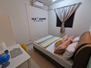 Middle room available in Maxim Residence @ MRT Taman Connaught