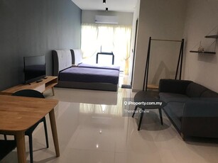 Pool View Studio Near Sepang Airport and Opposite Shopping Mall