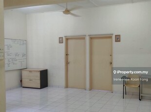 Shop lot apartment - Best to use as tuition centre or own stay