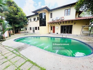 Spacious 2 Storey Bungalow With Swimming Pool Country Heights, Kajang