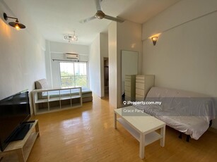 Studio fully furnished, with balcony