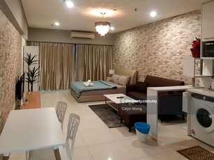 Studio Unit With Balcony & Walking Distance to Monorail & LRT Station