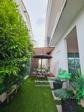 3 Storey Semi-D Villa, 1080 Residence Puncak Saujana Kajang Selangor