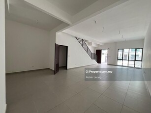 3 Storey Terraced House @ Residensi Bukit Orkid (Orchid Hills)