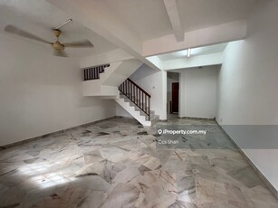 62B Menjalara Double Storey Terrace house to Rent