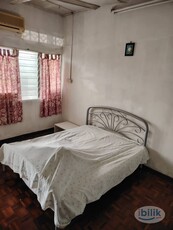 Aircon WIFI Furnished Master Room at Sec 17, Petaling Jaya