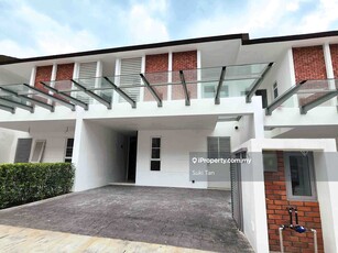 Brand New 2 Storey House at Emerald Hill Alam Damai