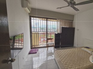 Cozy and Affordable Room with Balcony at Villa Angsana, Jalan Ipoh
