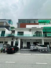 Duta Suria 3.5 Storey Superlink Ampang Jaya