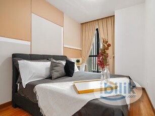 Exclusive Fully Furnished Master Room with Private Bathroom, walking distance LRT, Utilities Bill Included