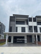 Freehold Bromelia High End Brandnew 2.5 Storey Semi D House For Sale