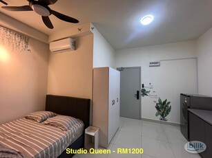 Fully Furnished Master Queen Bedroom @ Residence @ Suasana Damai
