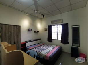 Male Room Near HSNI Batu Pahat For Rent