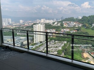 Mid floor, skyline views and lake, park