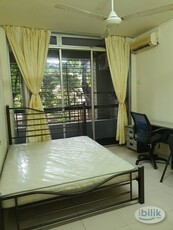 Middle room , Cyberjaya,TownVila 2 , MMU , UOC, Hospital, UNIKOP