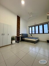 Netizen middle room for rent