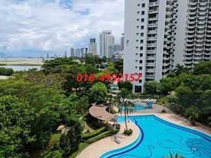 Part seaview and pool view condominium for Sale