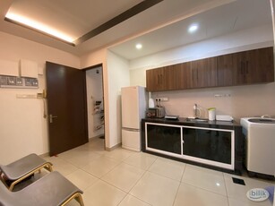 Private Large Middle Room at Impian Meridian, UEP Subang Jaya