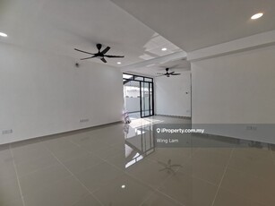 Sri Petaling, Gated Guarded, Freehold
