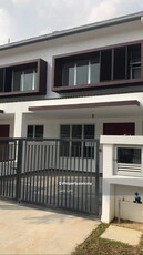 Starling @ Bandar Rimbayu 2 Storey Terrace House For Rent !