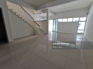 Terrace house for Sale