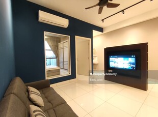 Unblock view unit facing royal palace, fully furnished