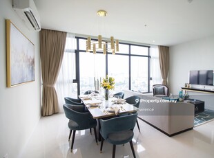 Wan To Let, Fully Furnished 3 Bedroom Unit, Walkway to LRT & MRT