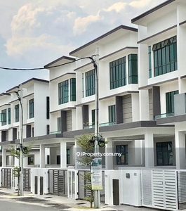 2.5 storey Ozana Residence Ayer Keroh Melaka