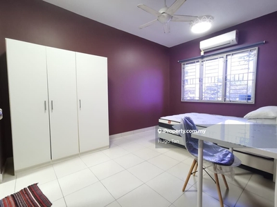 Aircond Master Room Private Bathroom Full Furnished Setia Alam